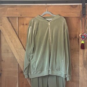 White Mark Olive Green Velour Track Jogger Set